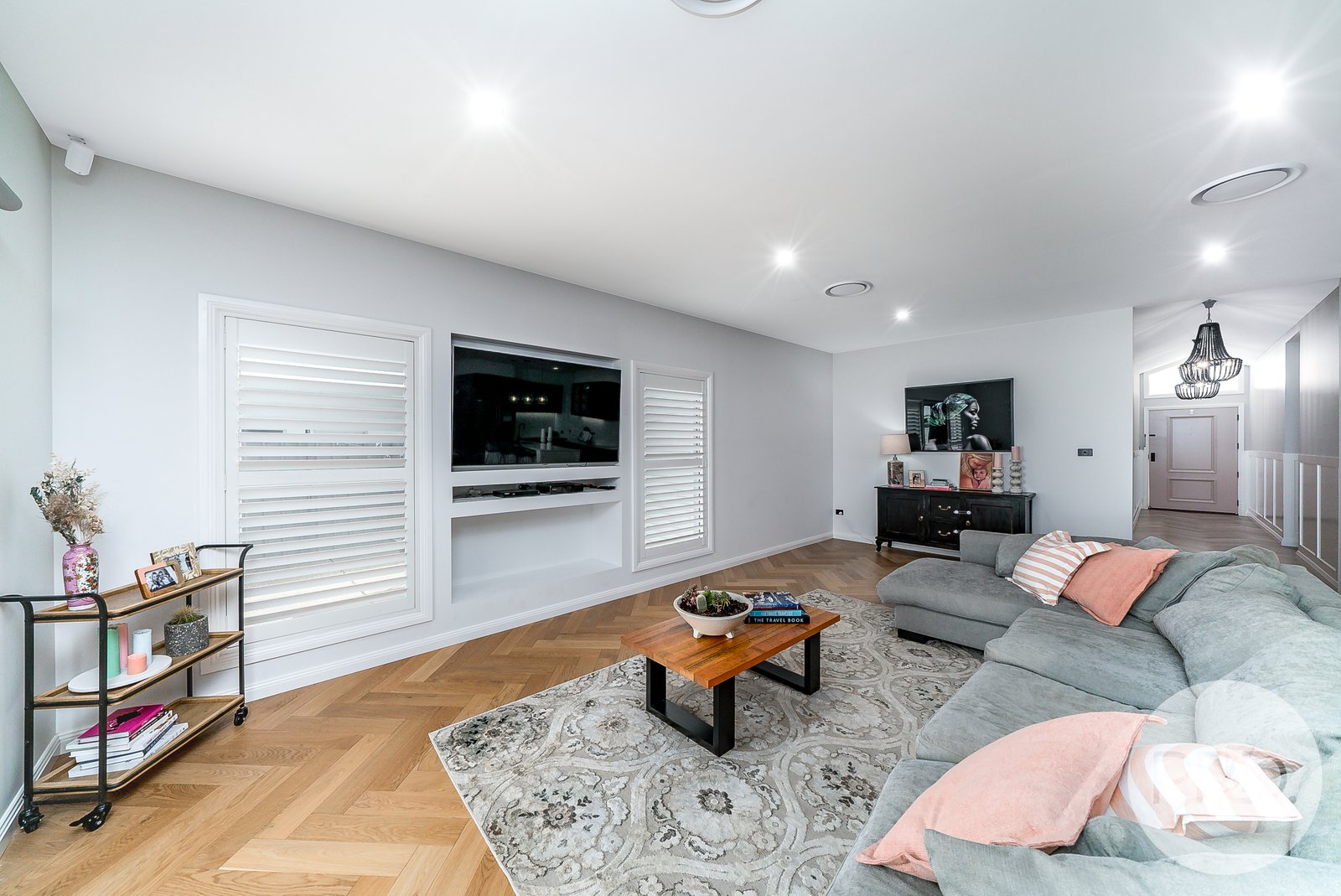 27 Wiveon Street GOBBAGOMBALIN 4