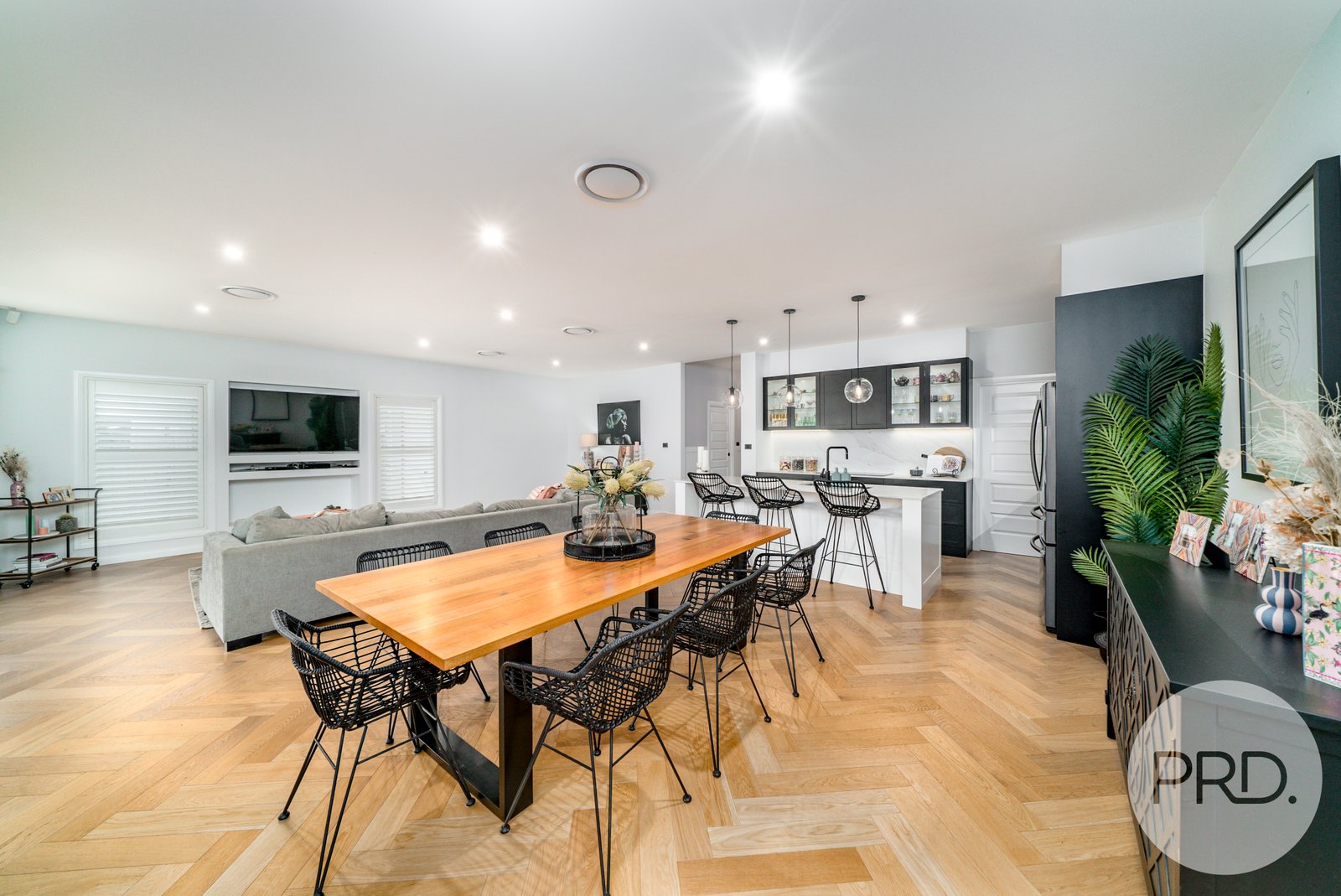 27 Wiveon Street GOBBAGOMBALIN 10