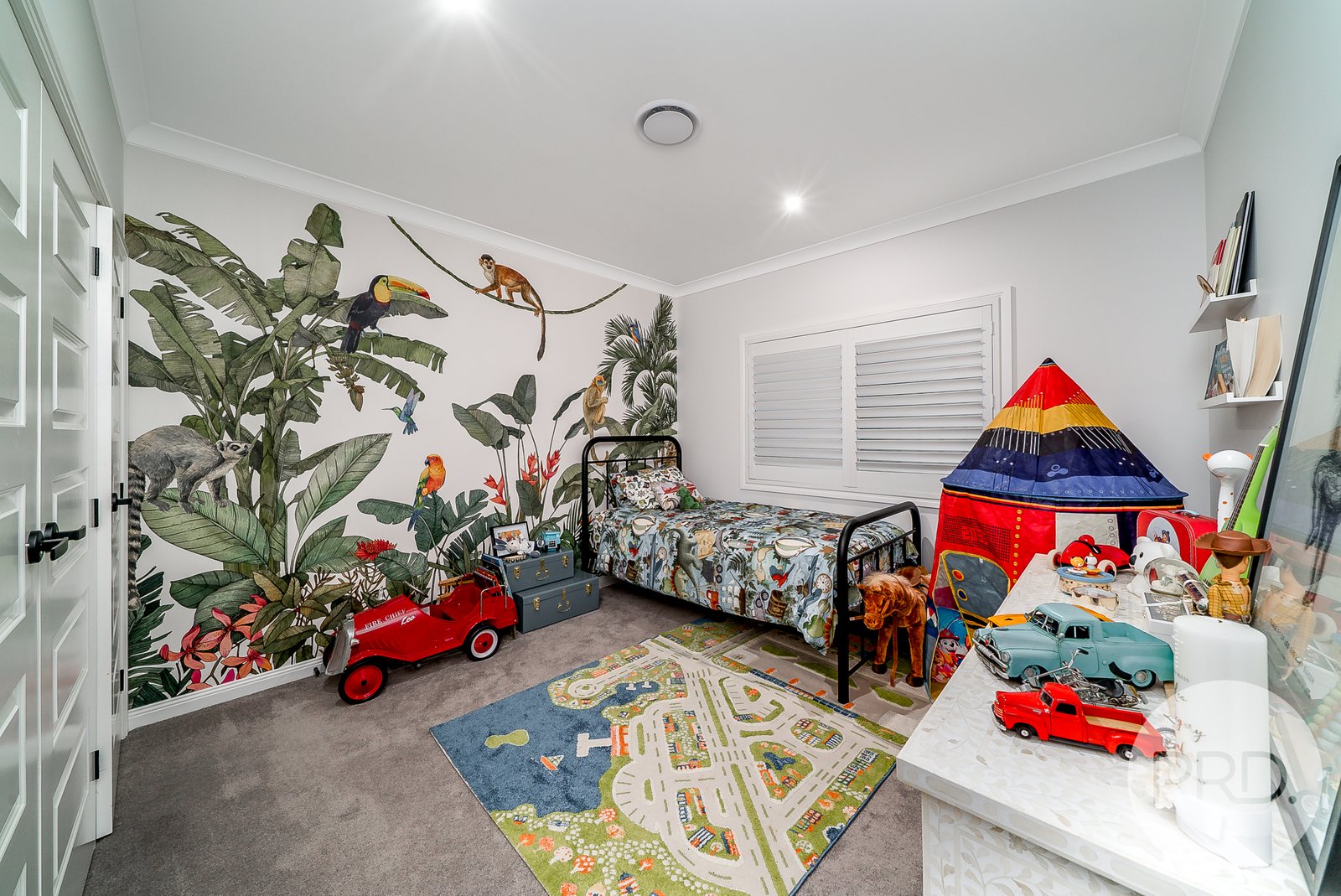 27 Wiveon Street GOBBAGOMBALIN 14