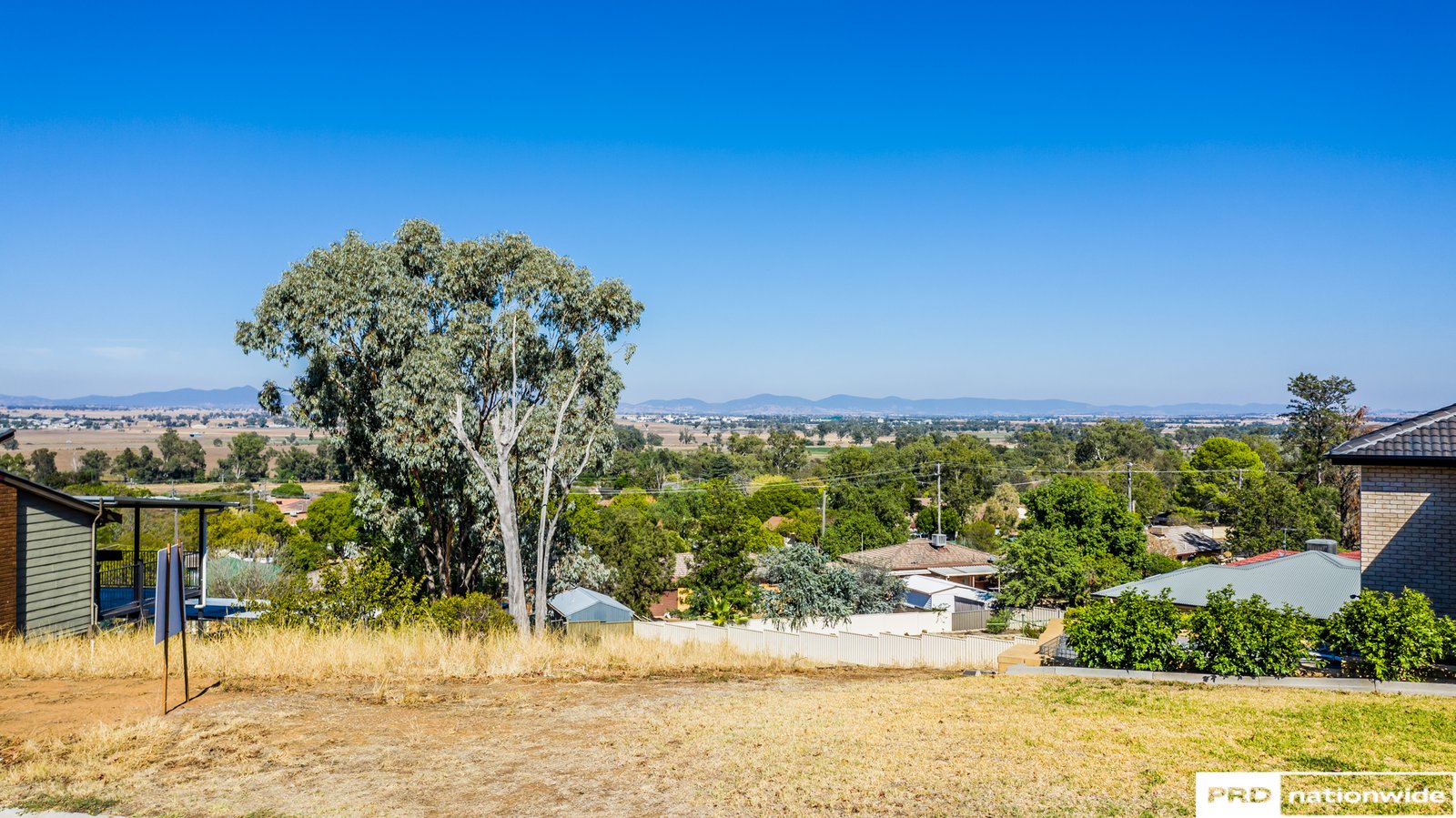 27 Woodbry Crescent TAMWORTH 2