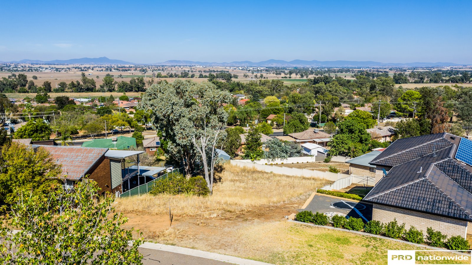 27 Woodbry Crescent TAMWORTH 4