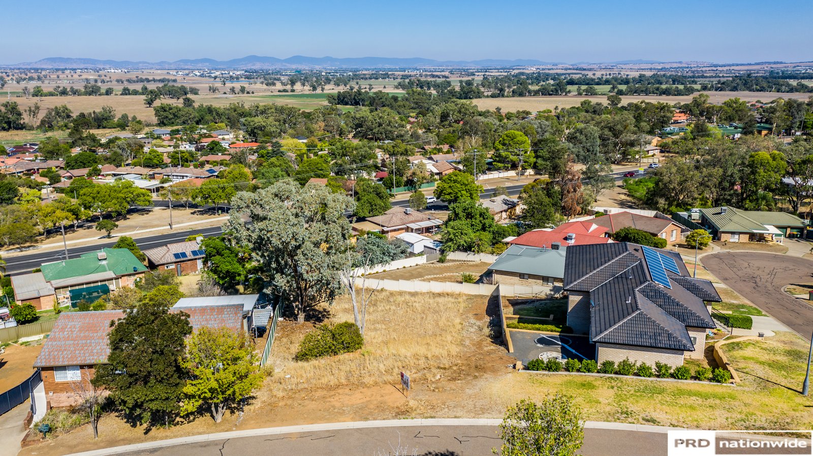 27 Woodbry Crescent TAMWORTH 5