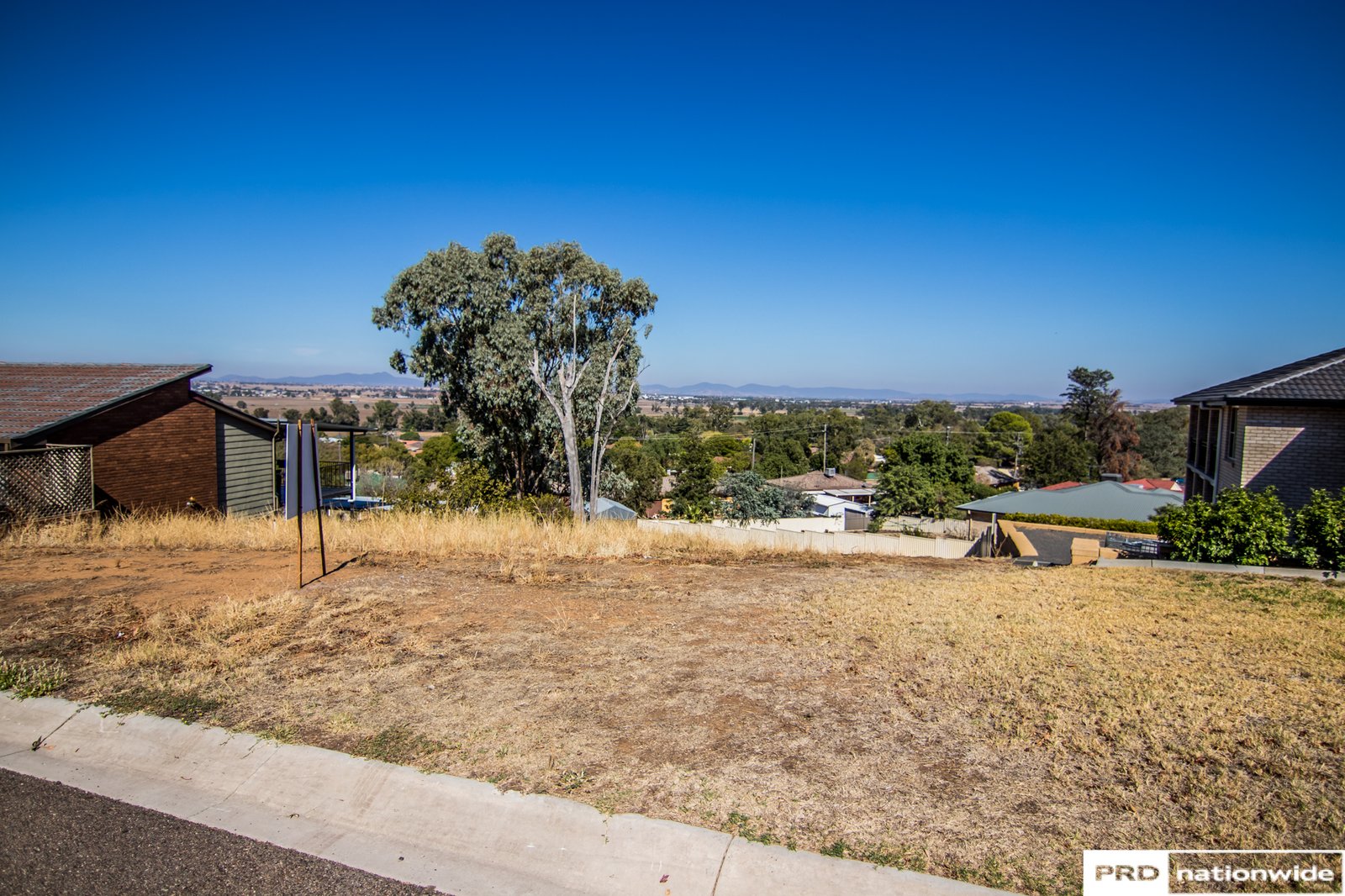 27 Woodbry Crescent TAMWORTH 7