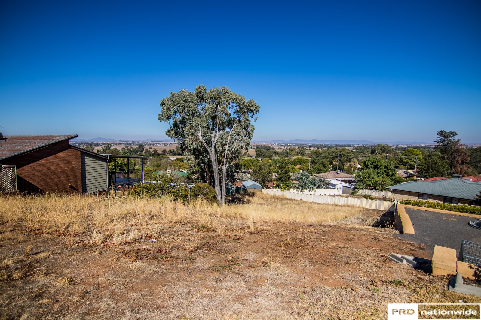 27 Woodbry Crescent TAMWORTH 9
