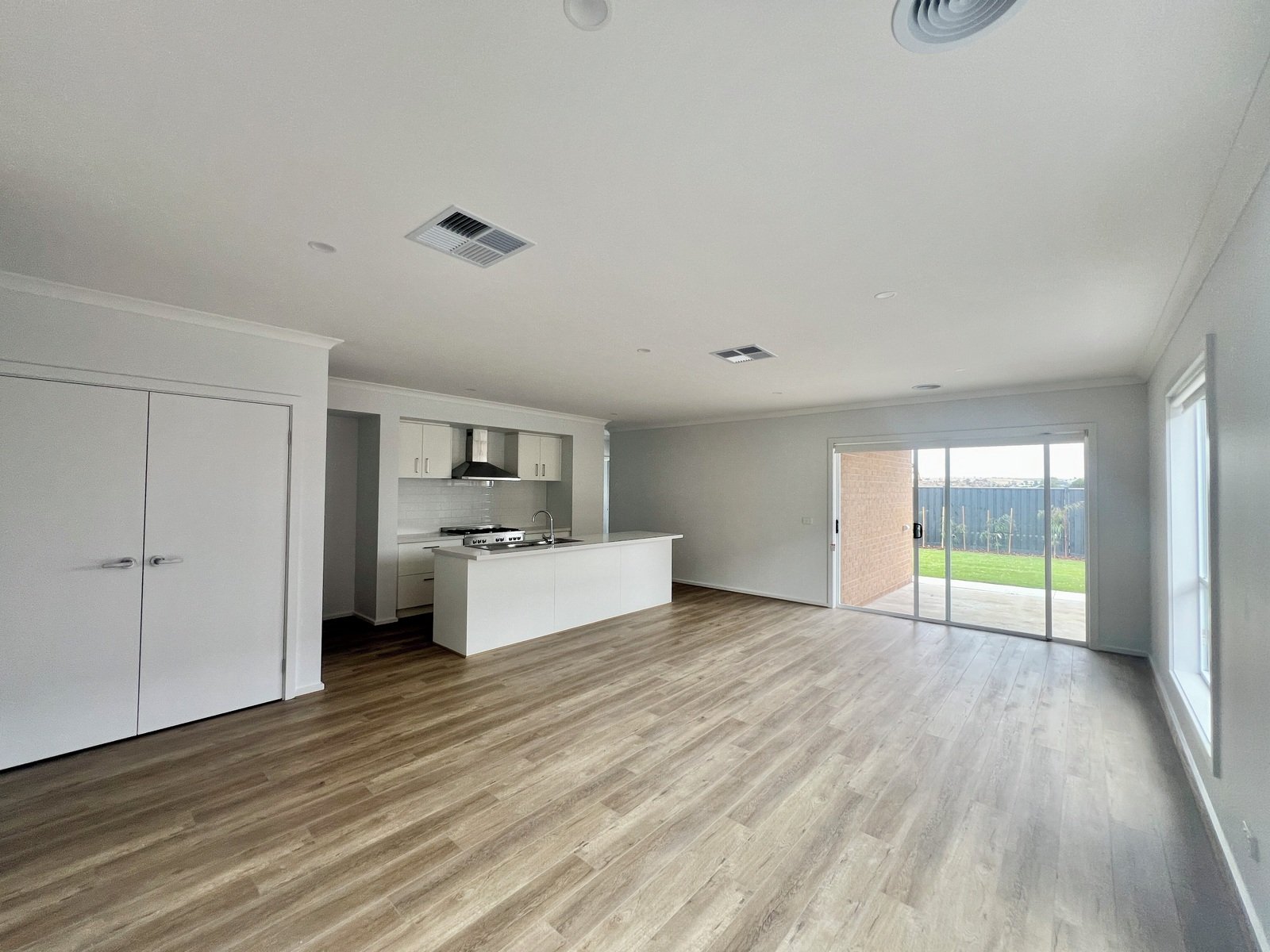 Gallery: 27 Woodland Street