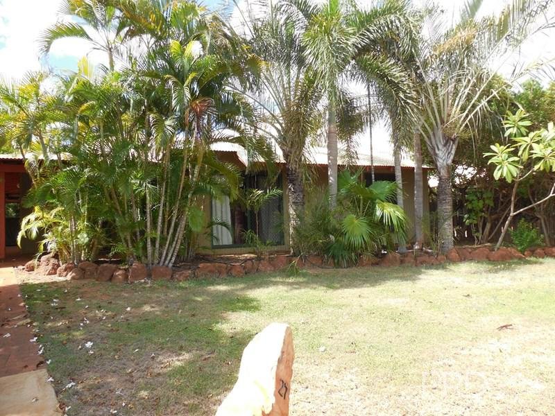 27 Woods Drive CABLE BEACH 7