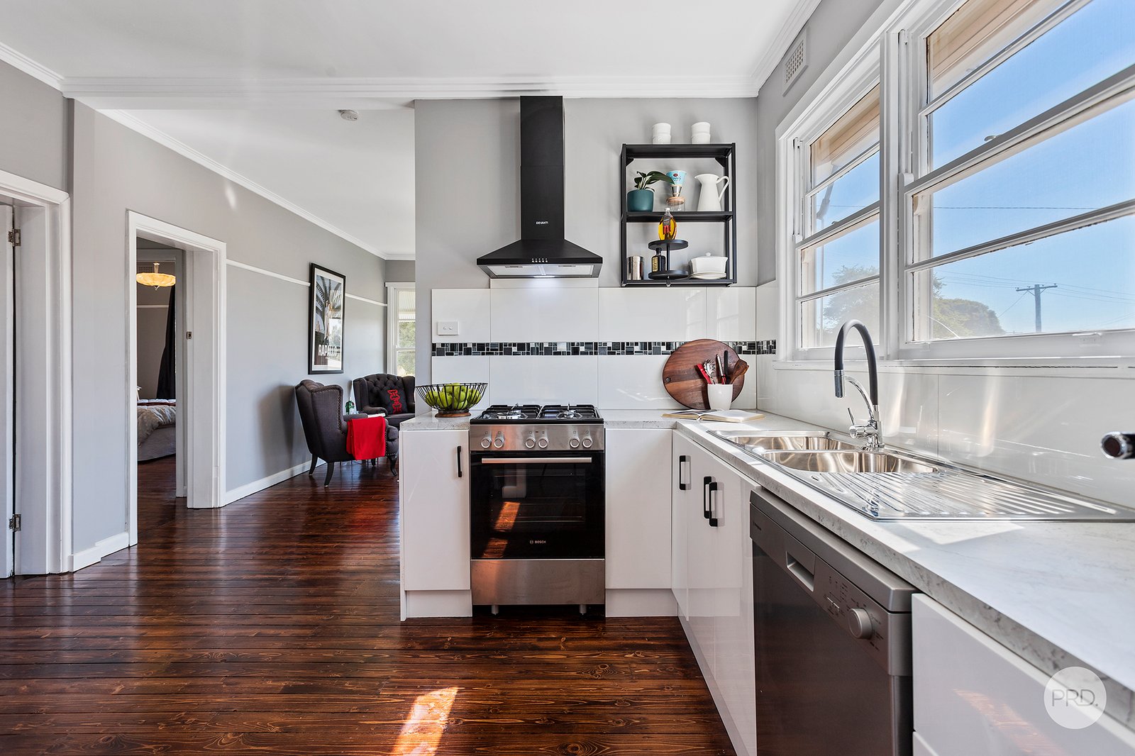 27 Woolcock Avenue KANGAROO FLAT 5