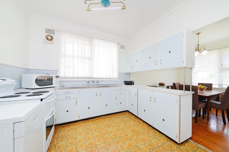 27 Woomera Road LITTLE BAY 3