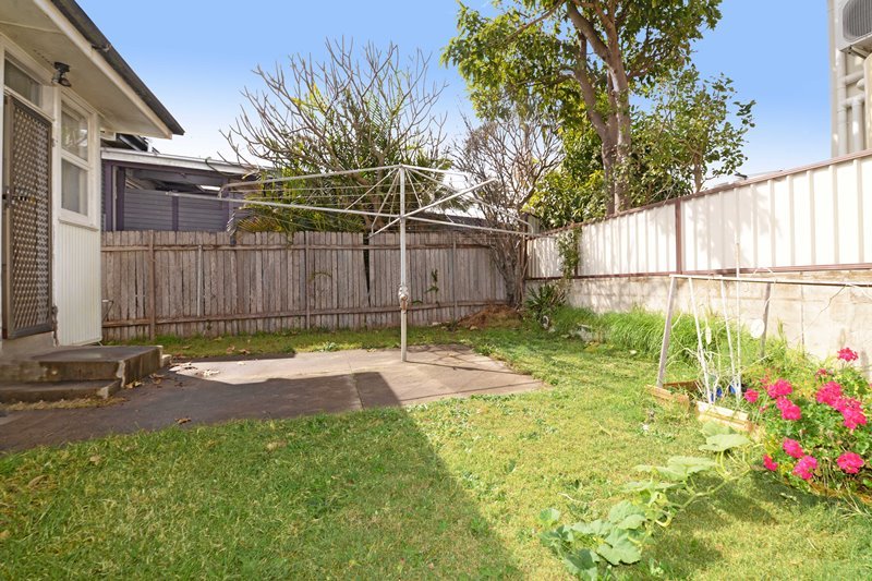 27 Woomera Road LITTLE BAY 5