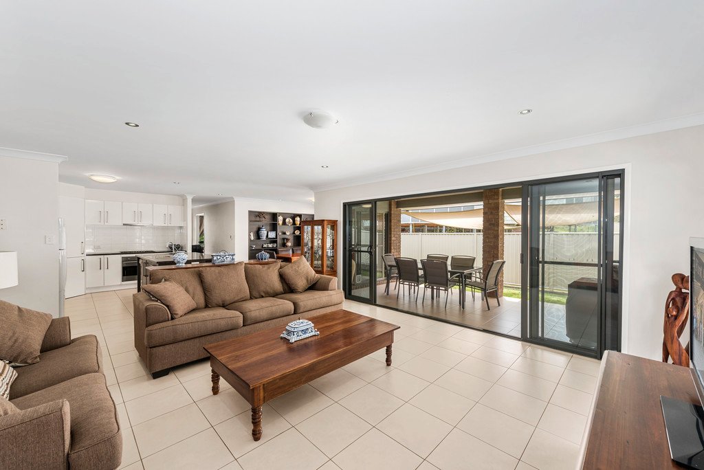 27 Worland Drive BOAMBEE EAST 3