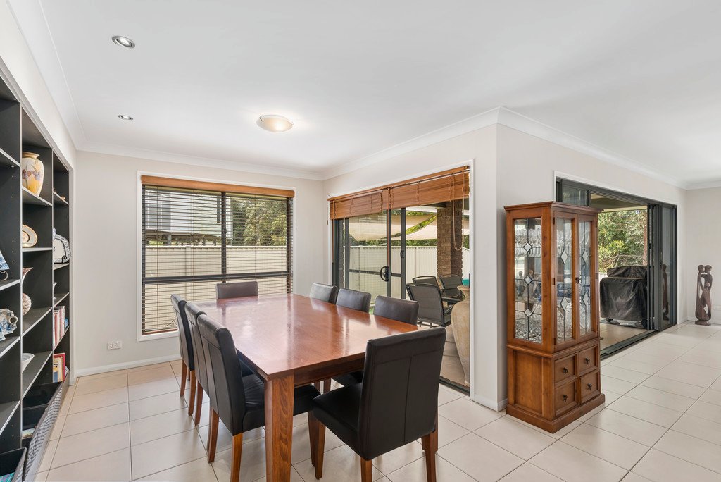 27 Worland Drive BOAMBEE EAST 8