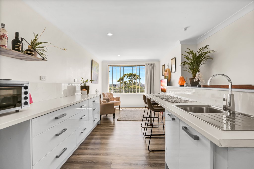 27 Wybalena Avenue KOONAWARRA 17