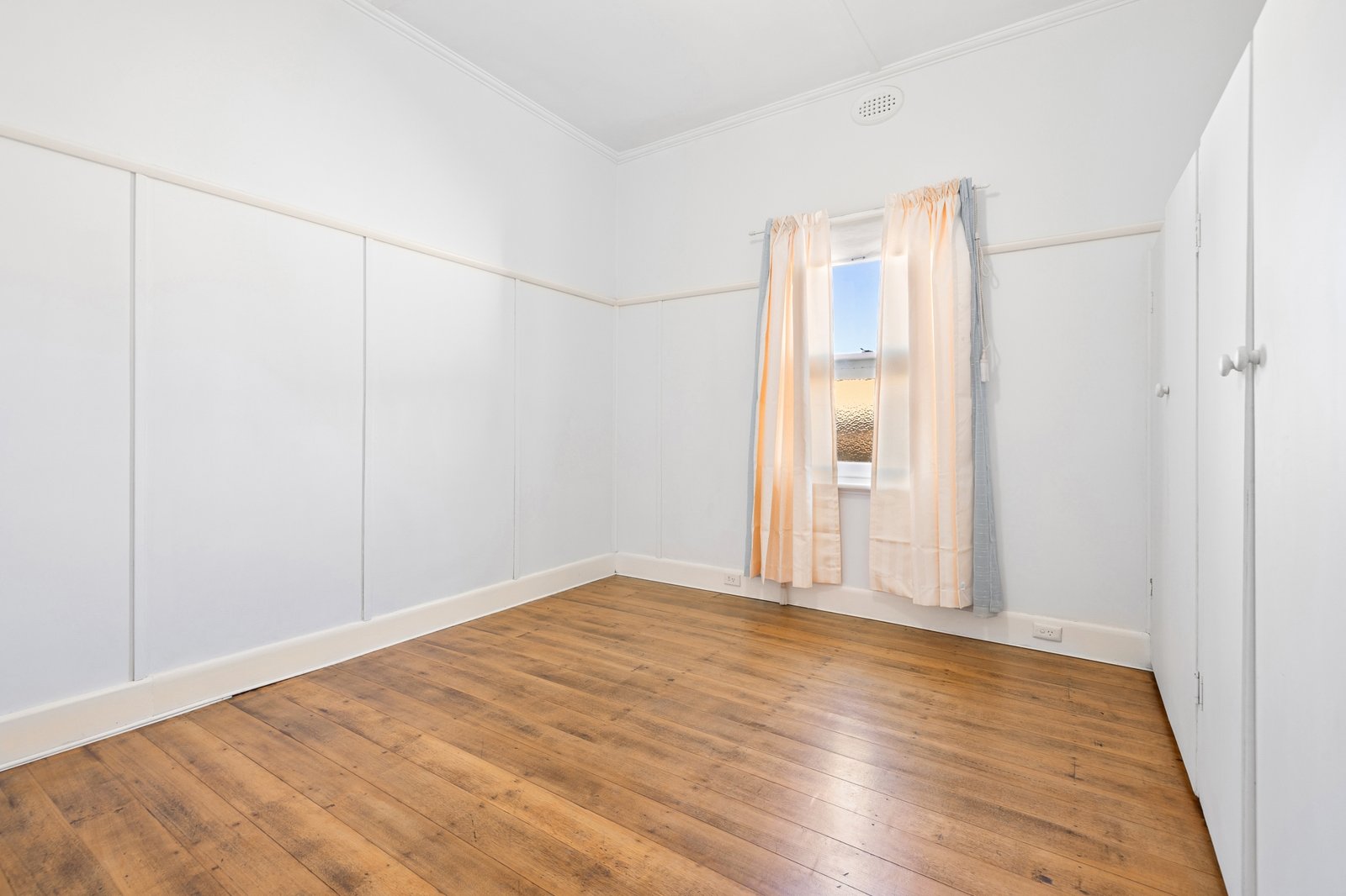 Real Estate and Property in 27 Yaldwyn Street West , Kyneton, VIC