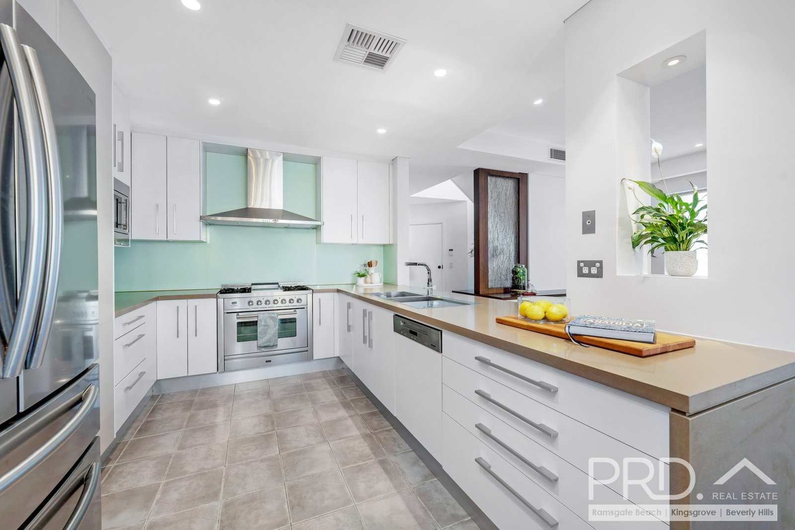 27 Yoorami Road BEVERLY HILLS 11