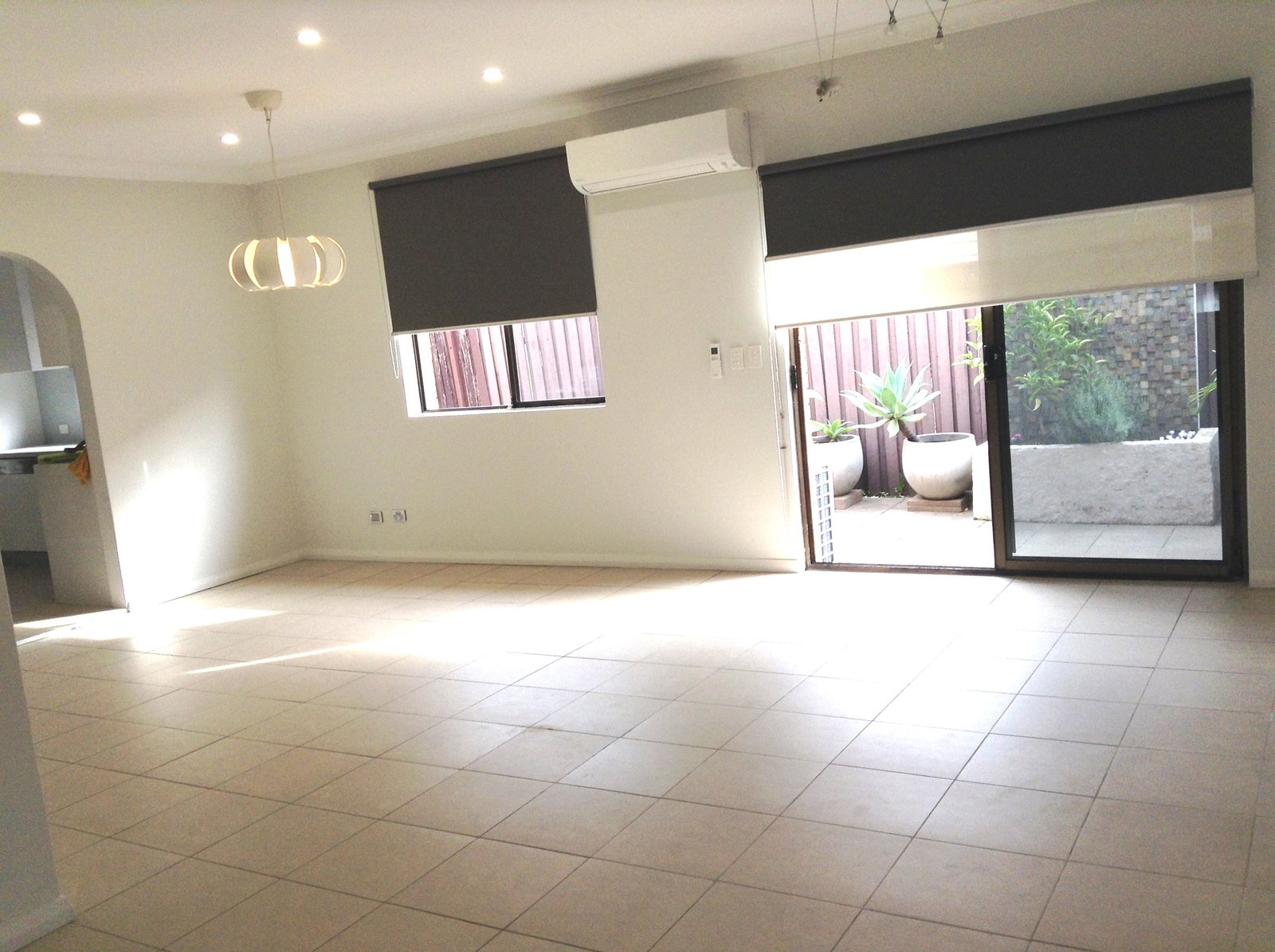 2/70 Central Road BEVERLY HILLS 4
