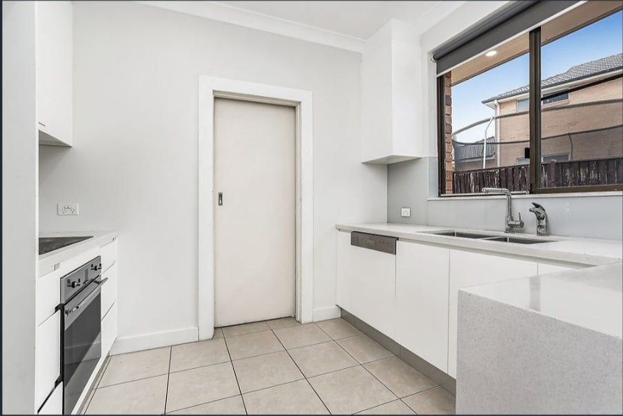 2/70 Central Road BEVERLY HILLS 2