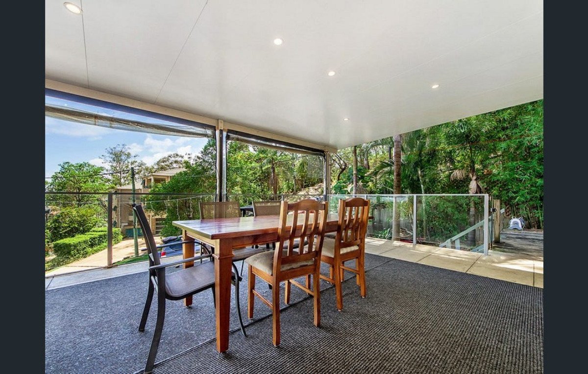 2/70 Hill Avenue Burleigh Heads 3