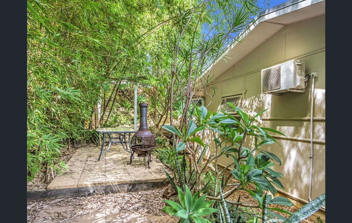 2/70 Hill Avenue Burleigh Heads 6