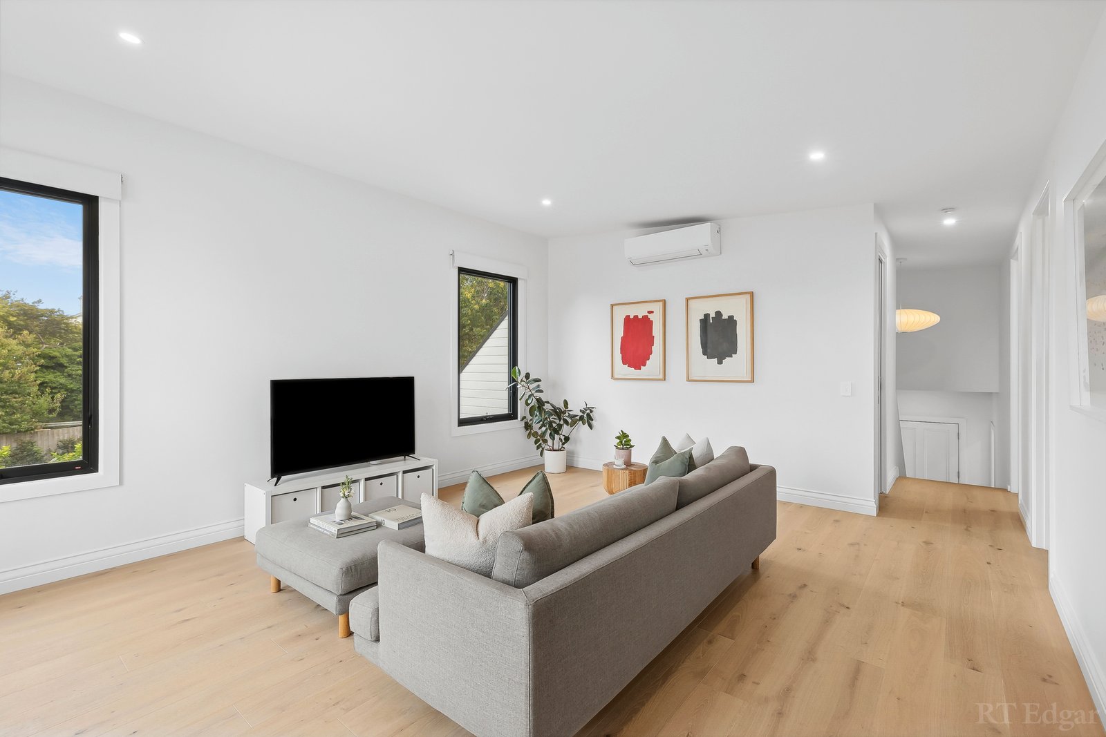 Real Estate and Property in 2/70 Mercer Street, Queenscliff, VIC