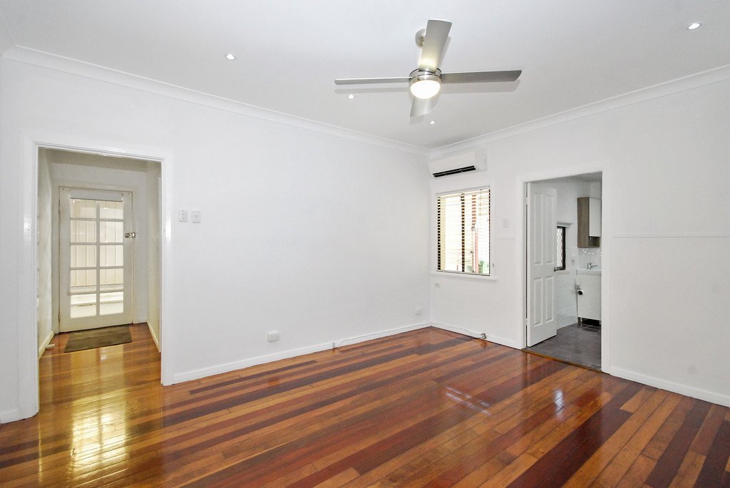 2/70 Stapylton Street COOLANGATTA 4