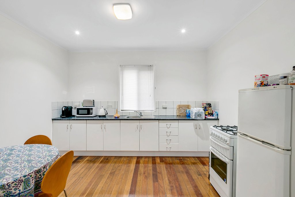 2/70 Stapylton Street COOLANGATTA 2