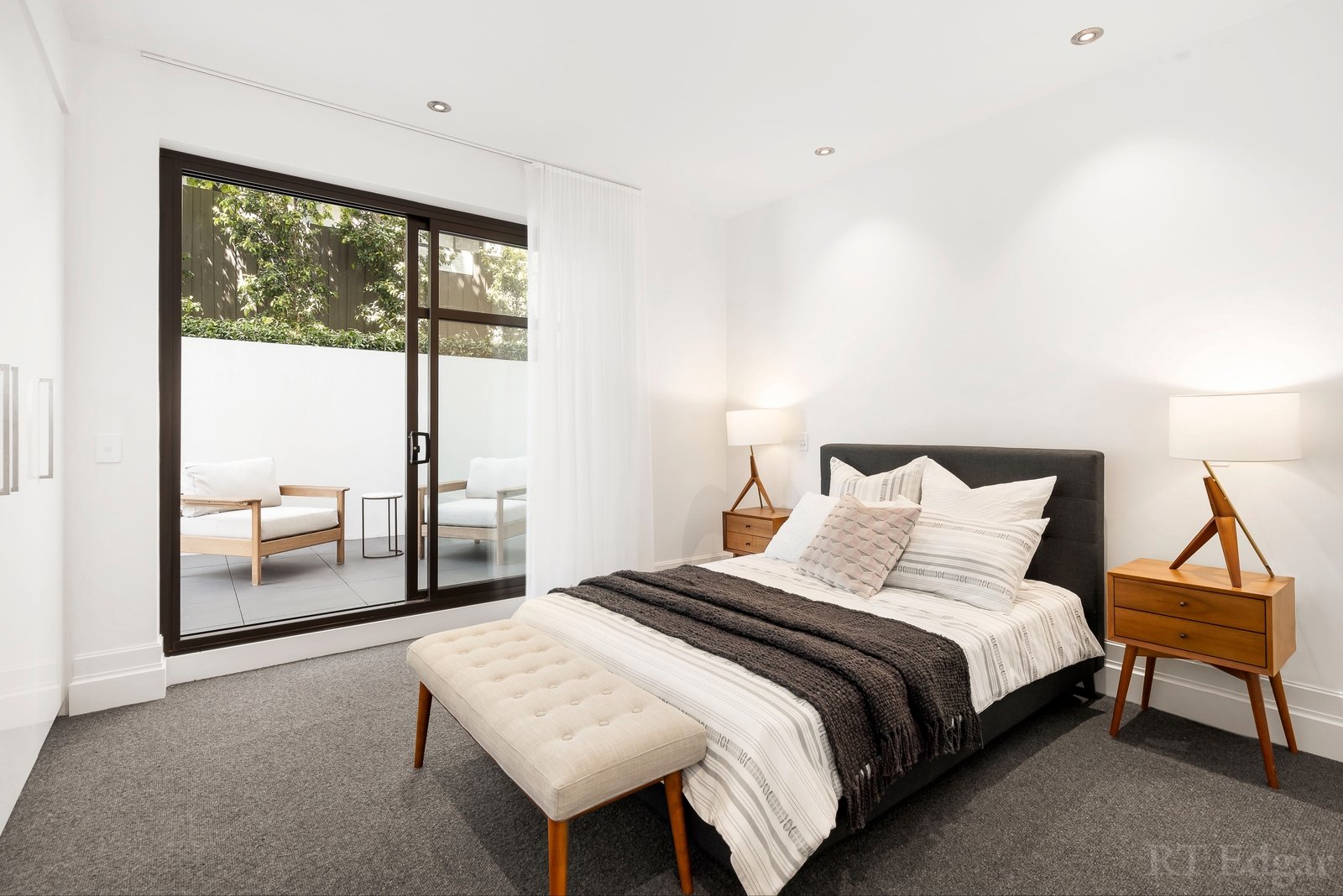 Real Estate and Property in 2/705 Orrong Road, Toorak, VIC