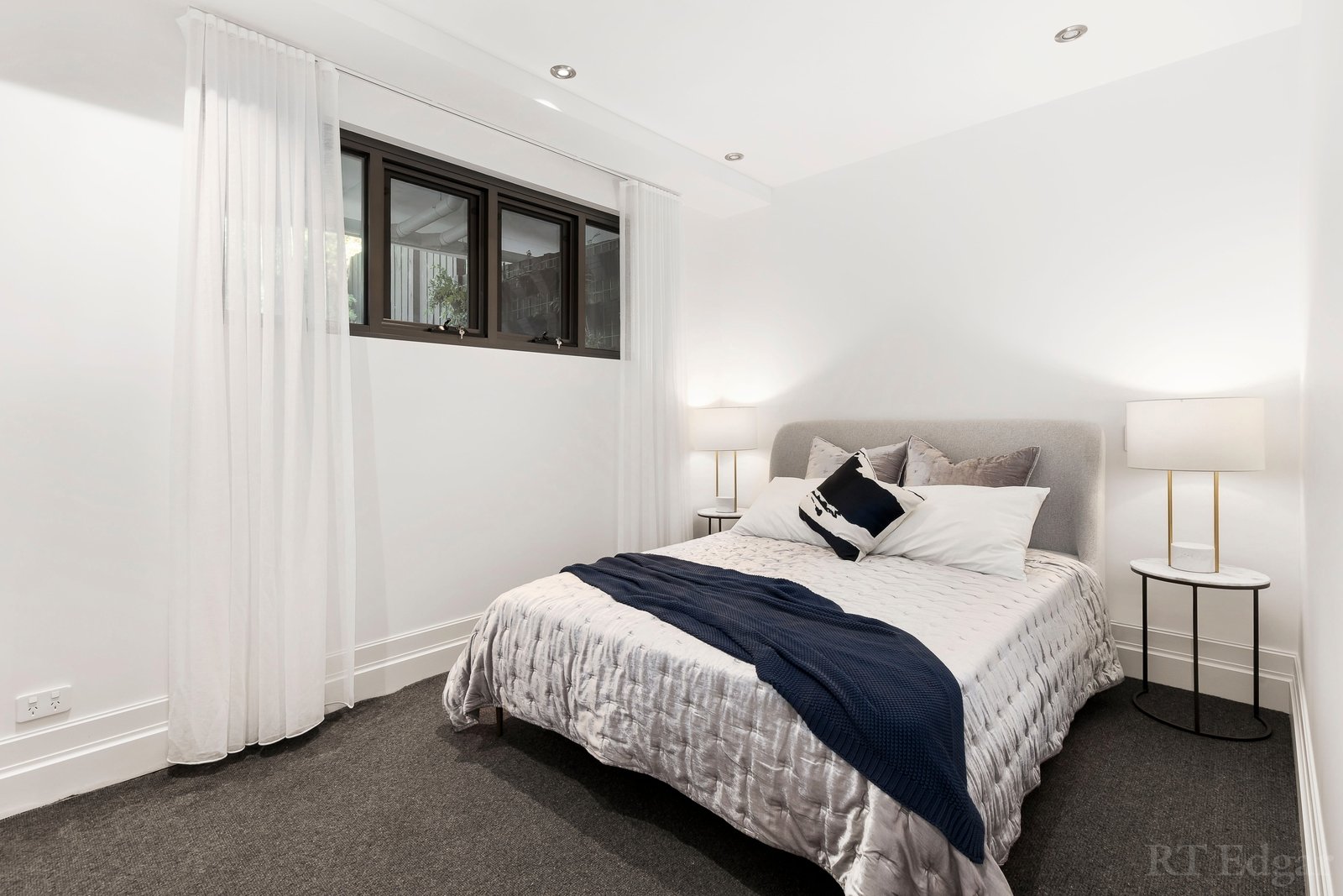 Real Estate and Property in 2/705 Orrong Road, Toorak, VIC