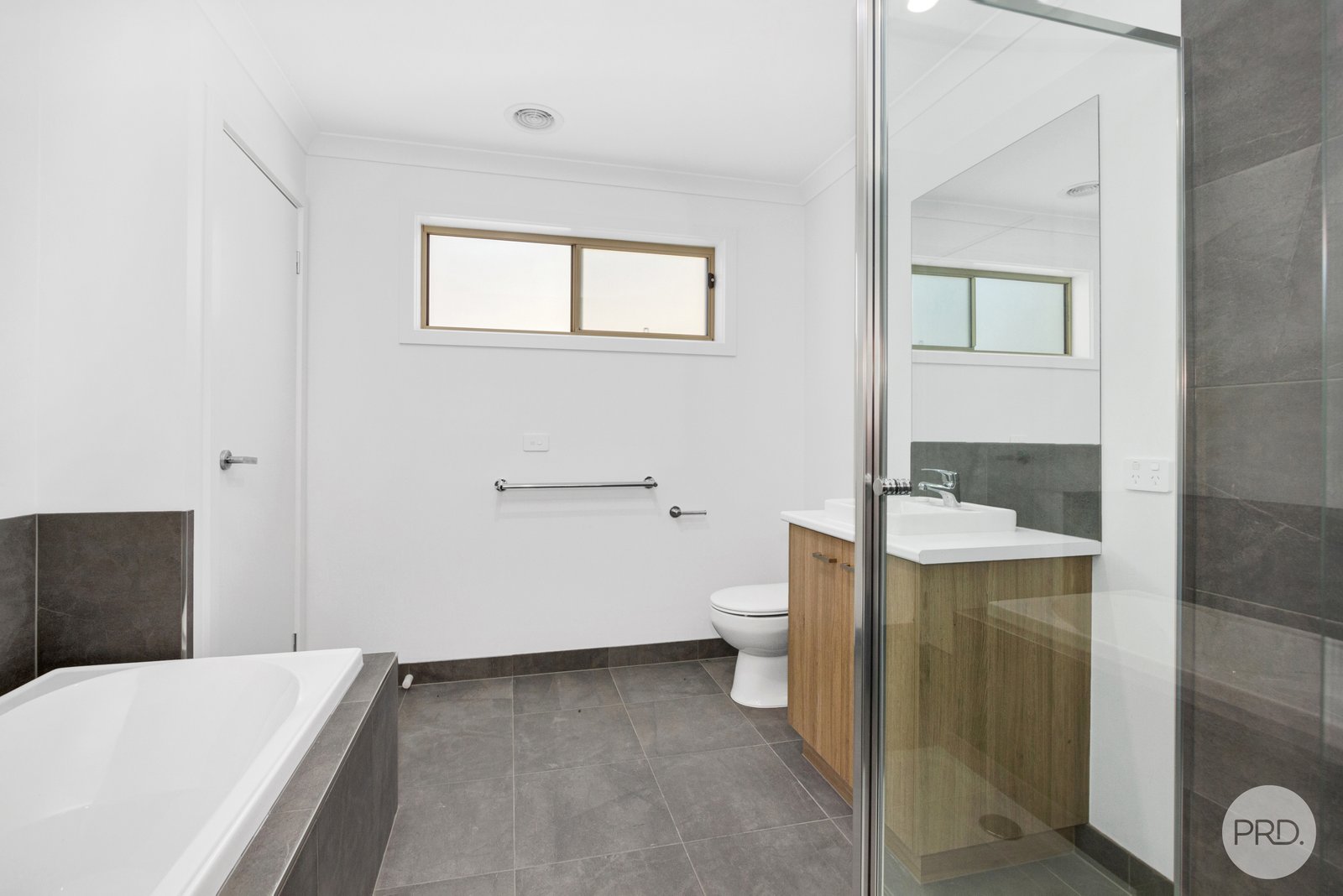 2/705 Skipton Street REDAN 7