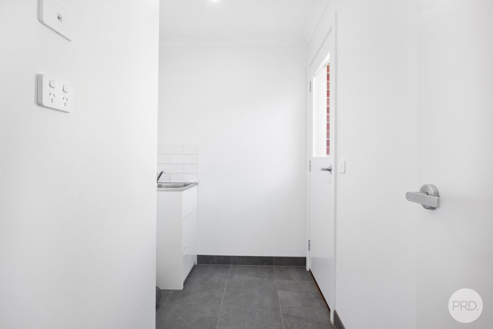 2/705 Skipton Street REDAN 8