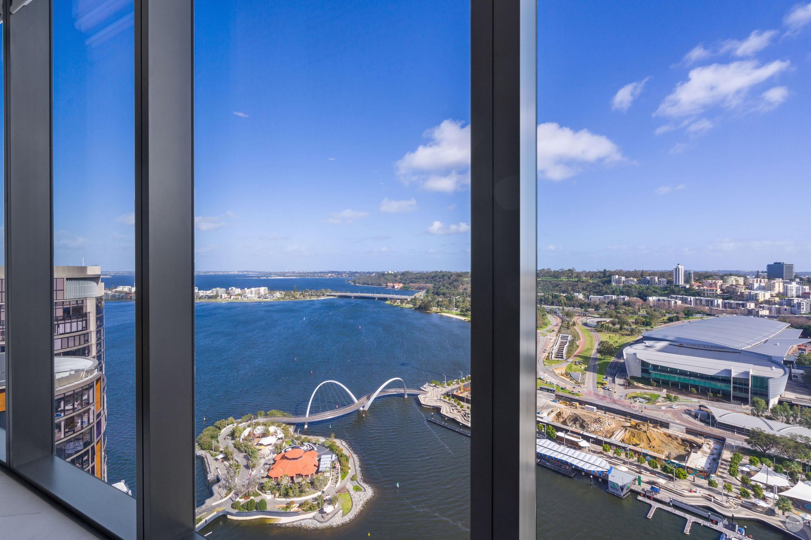 2705/1 Geoffrey Bolton Avenue PERTH 3