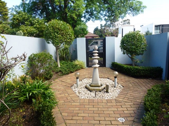 Gallery: 2/708 Hampton Street