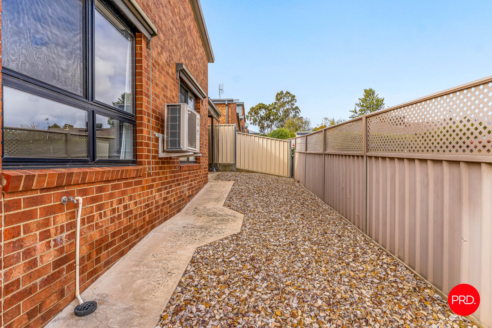 2/71 Allingham Street GOLDEN SQUARE 10