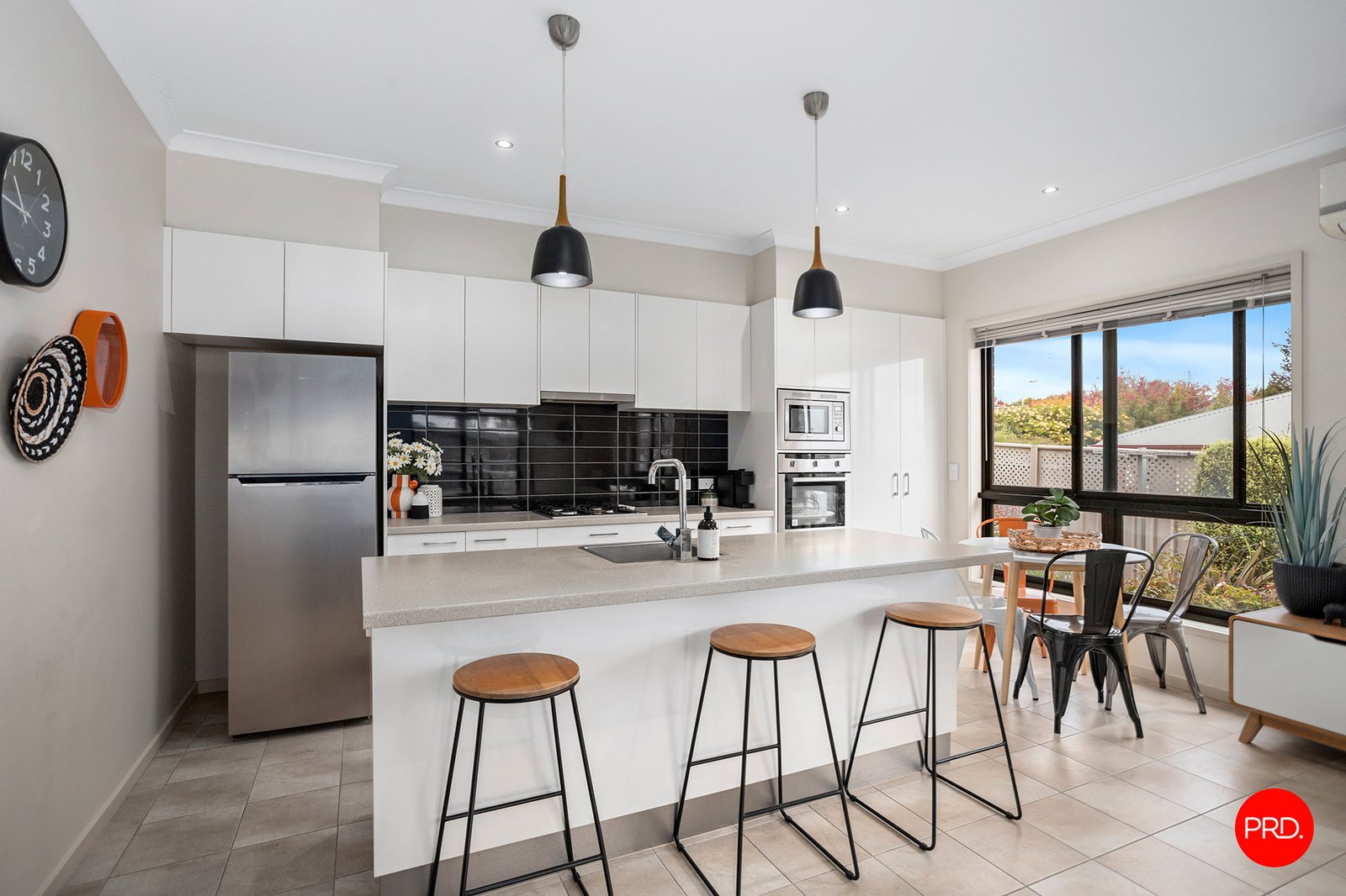 2/71 Allingham Street GOLDEN SQUARE 3