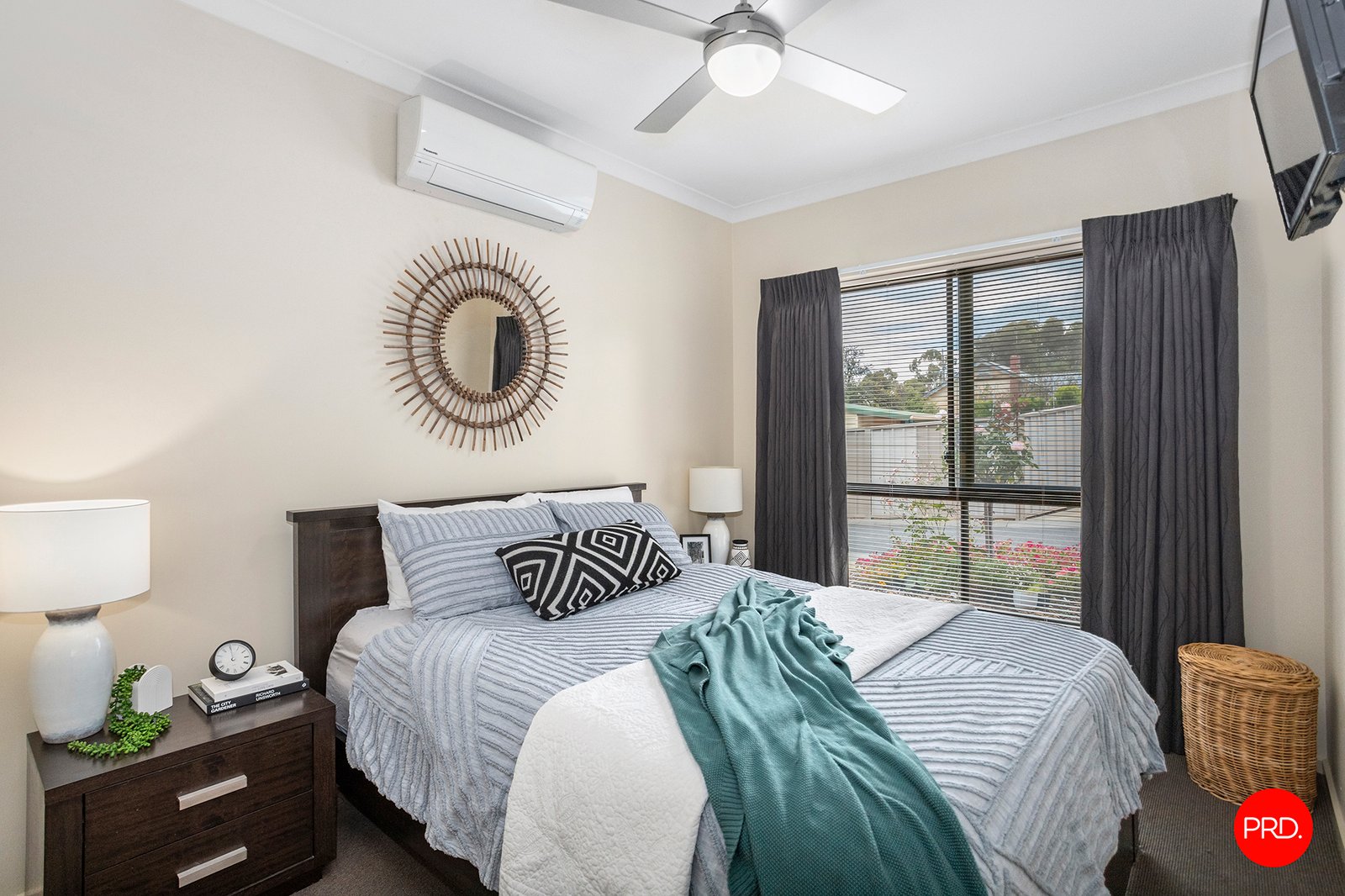 2/71 Allingham Street GOLDEN SQUARE 9