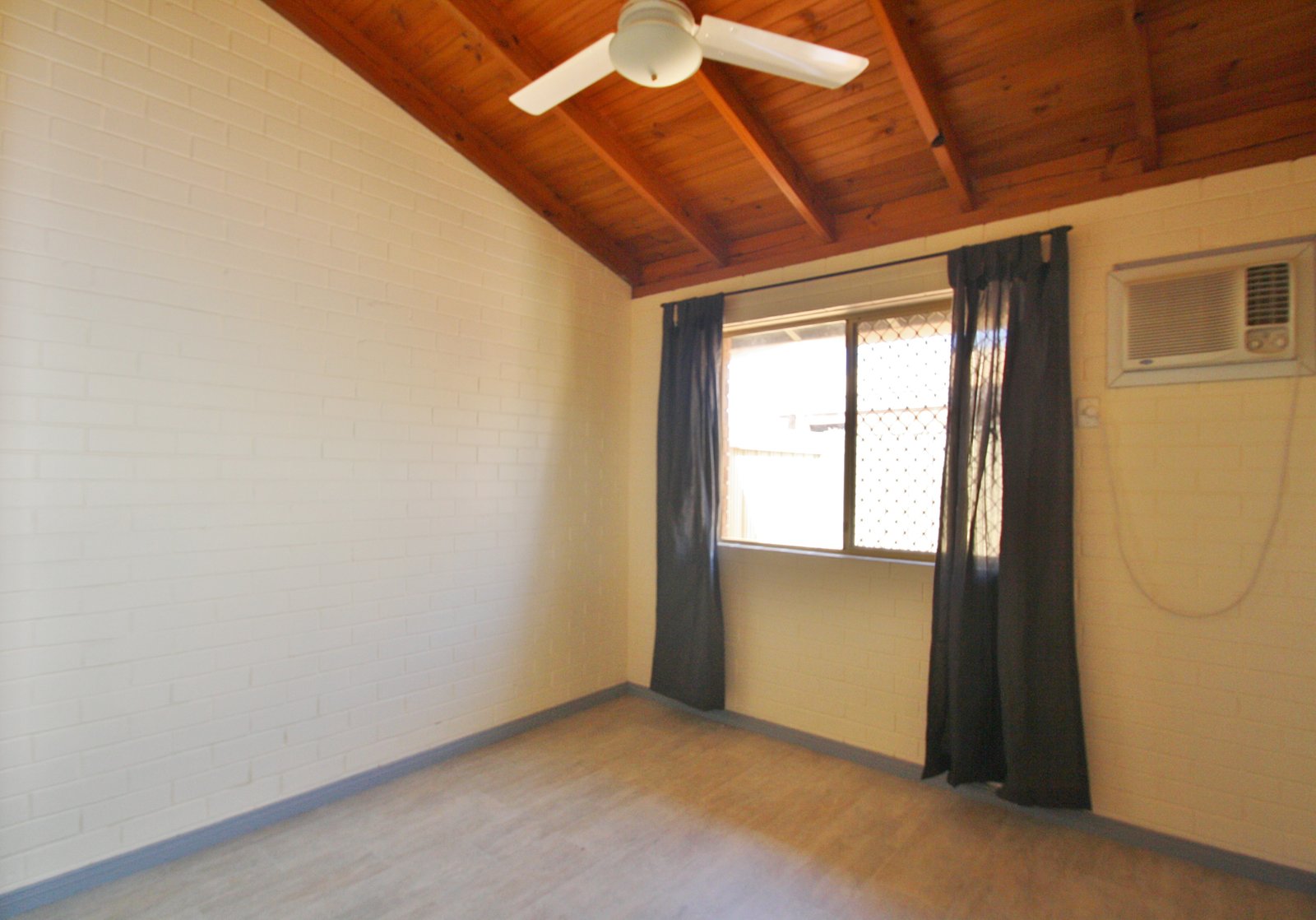 27/1 Charles Road CABLE BEACH 4