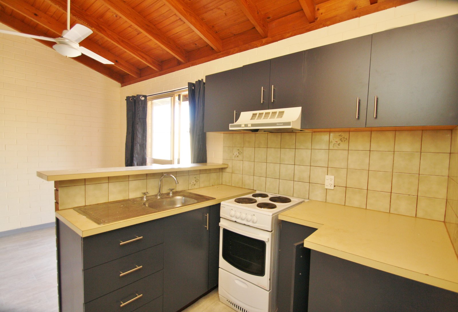 27/1 Charles Road CABLE BEACH 9