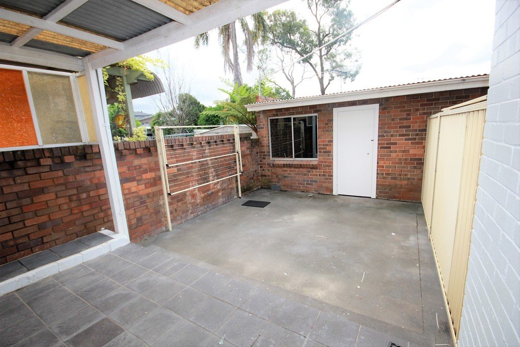 2/71 Forest Road ARNCLIFFE 8