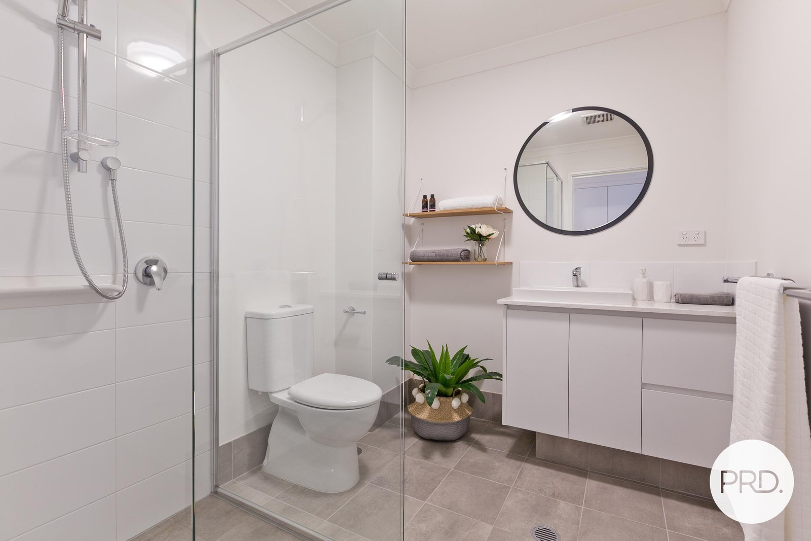 27/1 Glenariff Boulevard CANNING VALE 8