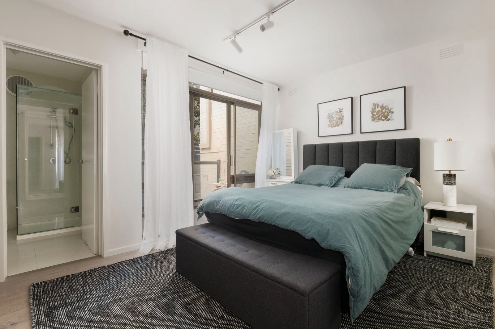 Real Estate and Property in 2/71 Lansell Road, Toorak, VIC