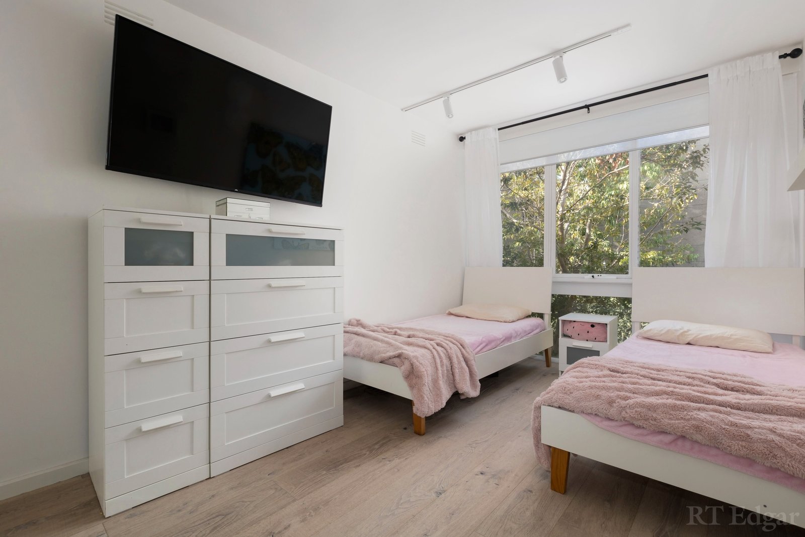 Real Estate and Property in 2/71 Lansell Road, Toorak, VIC