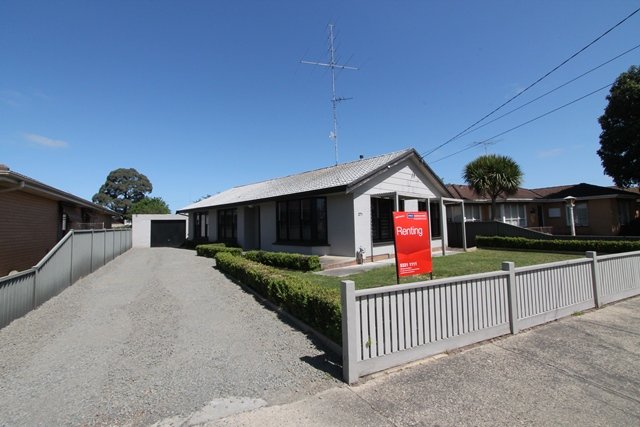 271 Vickers Street SEBASTOPOL 1