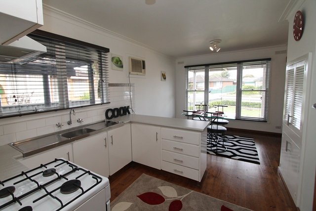271 Vickers Street SEBASTOPOL 3