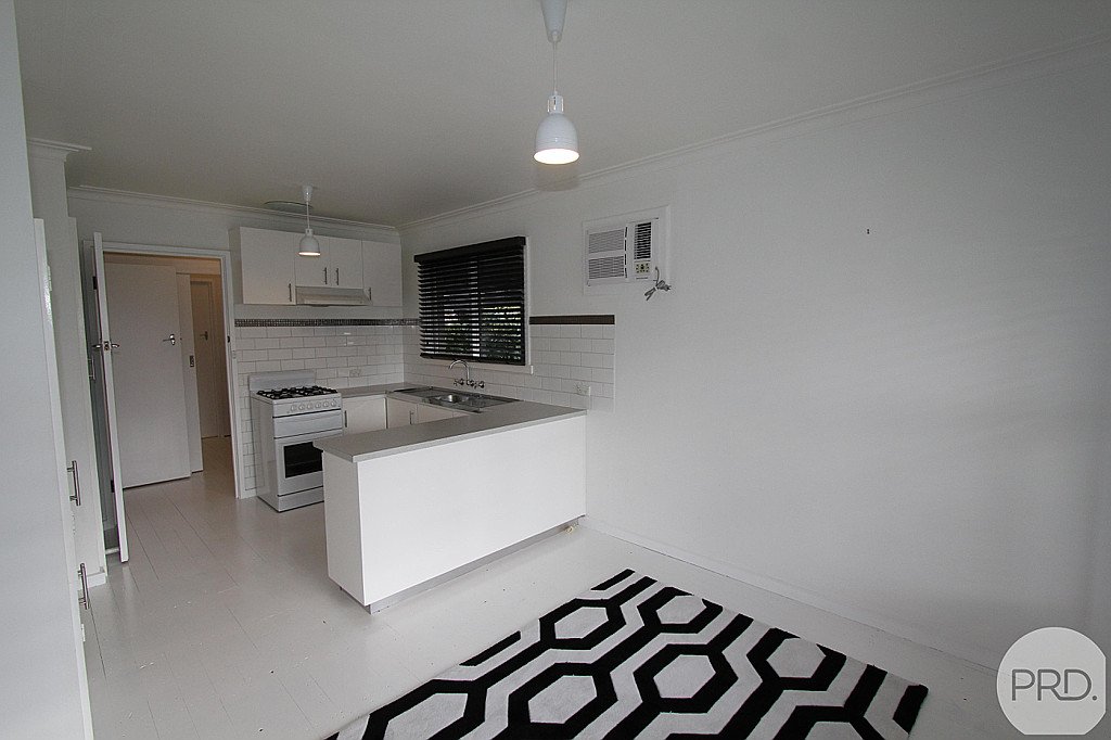 271 Vickers Street SEBASTOPOL 16