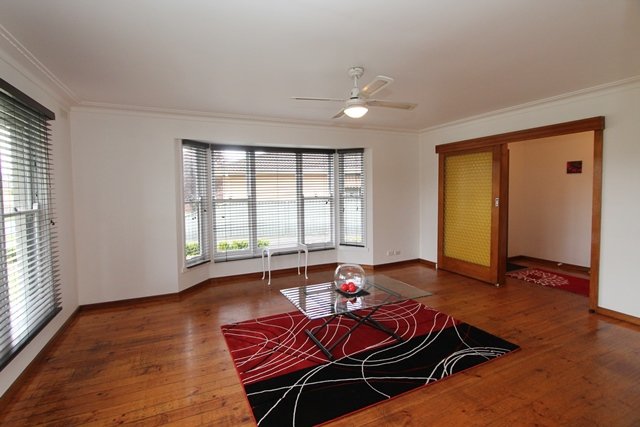 271 Vickers Street SEBASTOPOL 4