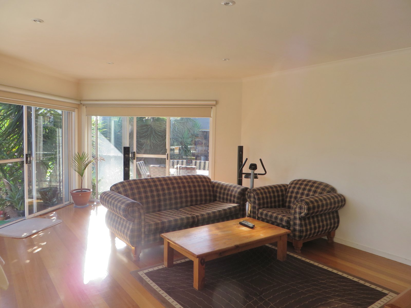 Gallery: 271 Warrigal Road
