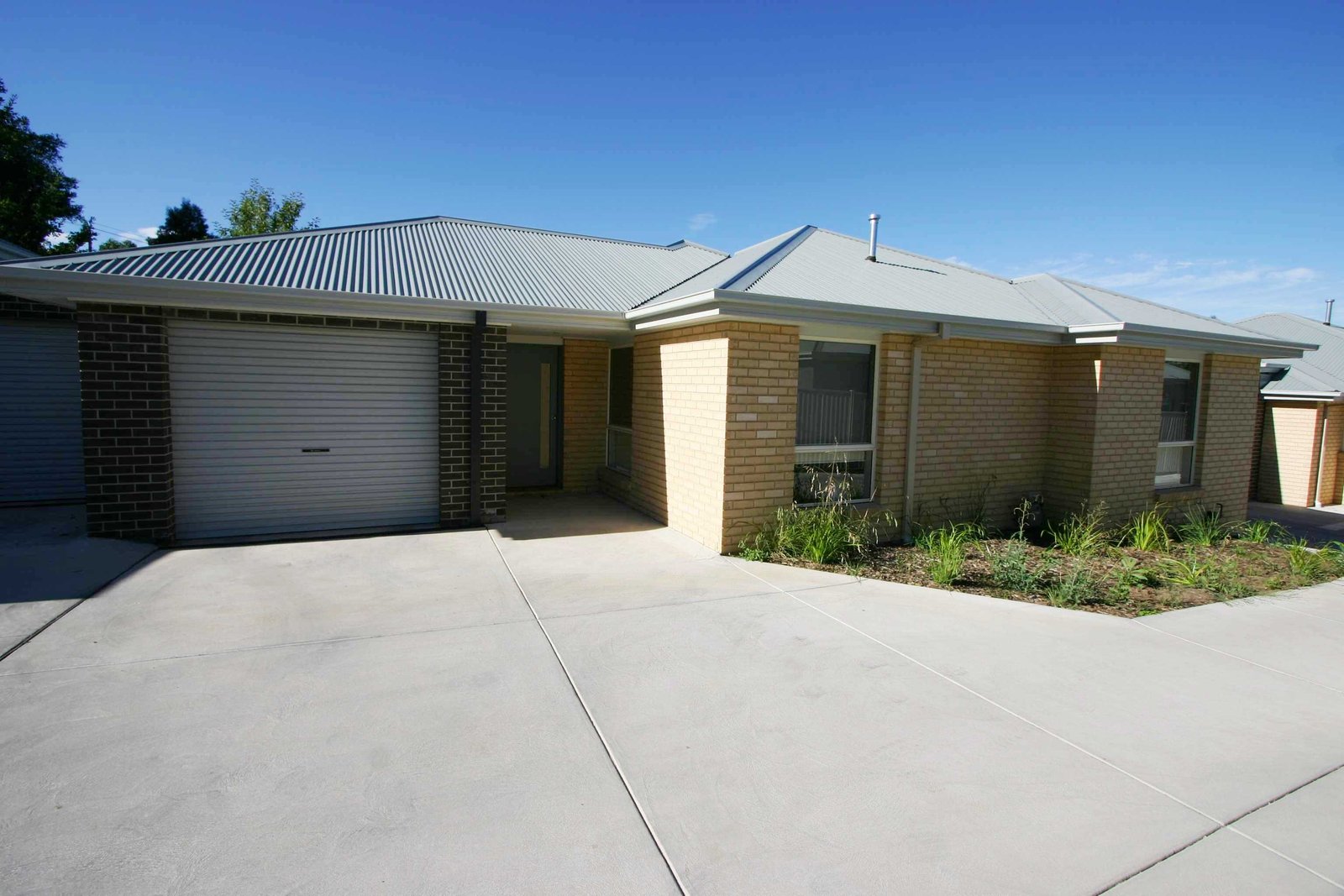 2/710 Geelong Road MOUNT CLEAR 1