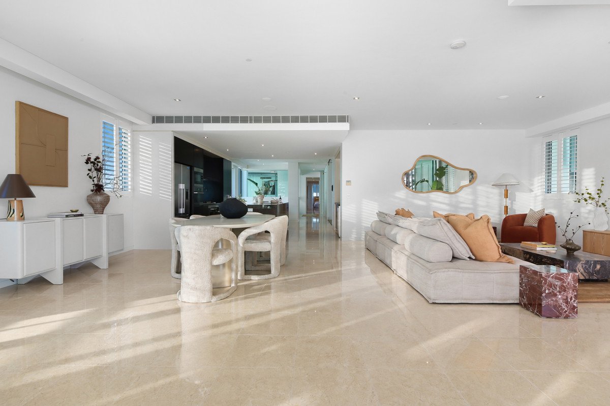 27/106 The Esplanade Burleigh Heads 5