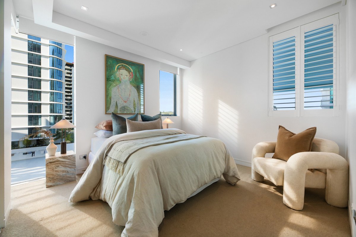 27/106 The Esplanade Burleigh Heads 19