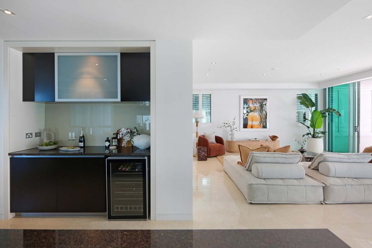 27/106 The Esplanade Burleigh Heads 24