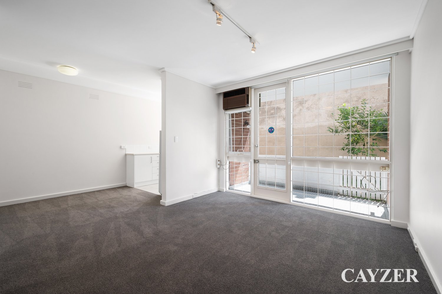 Gallery: 27/12 Clyde Street